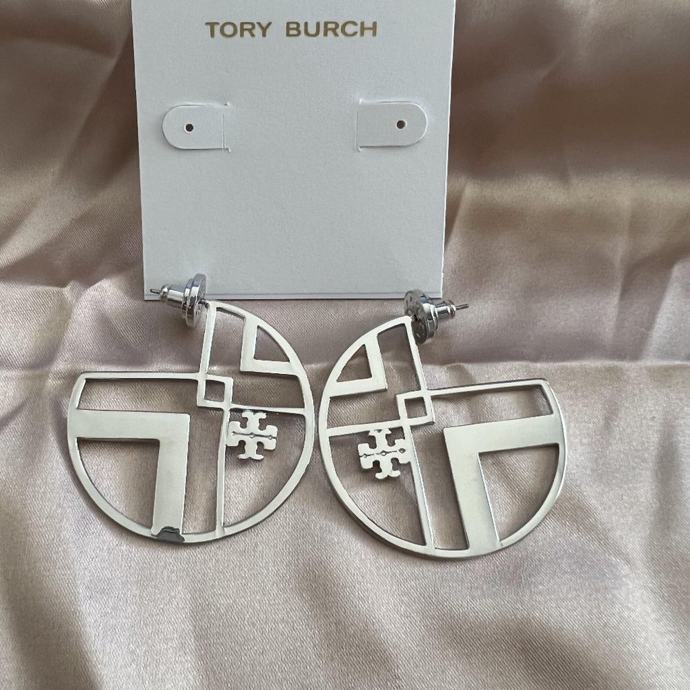 TORY BURCH Chevron Logo  Hoop Earrings Silver NEW